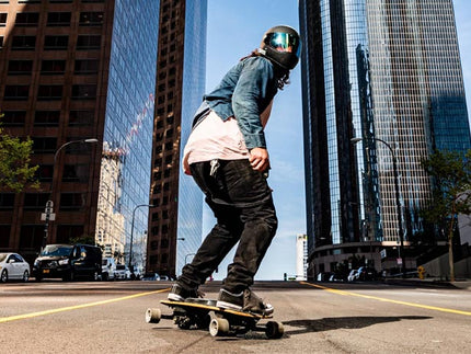 Summerboard SBX: The e-skateboard that feels like a snowboard